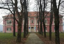 Grad Otočac uspješno realizirao projekt uređenja okoliša Doma HV-a