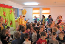 Predstavnici Grada Otočca uručili poklone Svetog Nikole djeci Dječjeg vrtića Ciciban