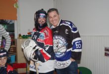 Hokejaši KHL Medvešćak posjetili Otočac i donirali Dječji vrtić Ciciban