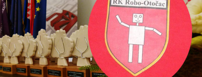 Za izniman uspjeh otočkim robotičarima Oskari znanja
