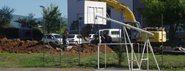 Šutić održao predizborno obećanje o izgradnji bazena!