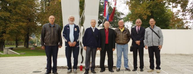 Članovi Udruge 1. domobranske bojne Pula posjetili Otočac