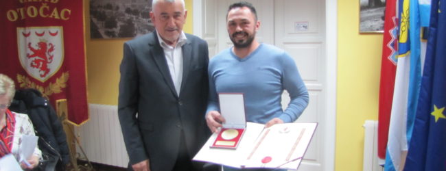 Medalja Grada Otočca poduzeću Velebit aktivnosti
