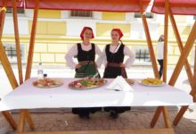 Slasno i ukusno započela 20. smotra folklora