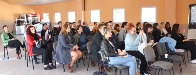 U Otočcu održana konferencija “Tvoja budućnost – tvoja odgovornost”