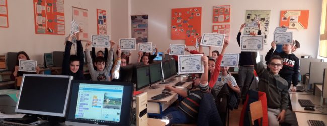 U OŠ Zrinskih i Frankopana Otočac uspješno održan Sat kodiranja