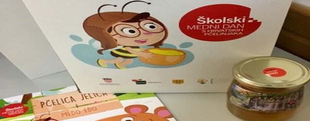 U OŠ Otočac prigodno obilježen Školski medni dan 2019.
