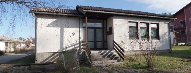 To može samo otočki HDZ! Žele kupiti ovo ruglo, a ukinuli sredstva učenicima za informatičku opremu!