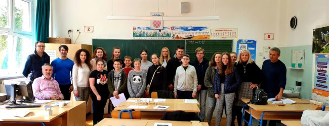 U OŠ Otočac održano županijsko natjecanje mladih tehničara