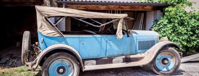 A što je sa najstarijim automobilom iz Otočca?