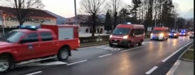 Vatrogasci Ličko-senjske županije upućeni na ispomoć građanima Petrinje