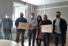 Poduzeće Gacka d.o.o. doniralo nova prijenosna računala  športsko ribolovnim udrugama „Pastrva“ i „Gacka“