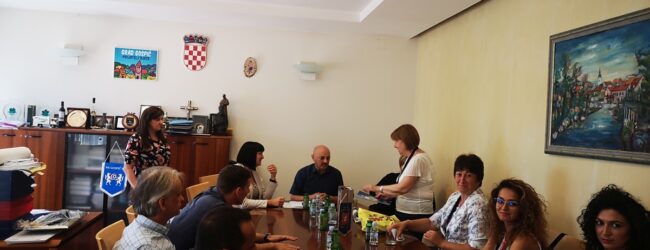 RAISE Youth: Predstavnici Bugarske regije Pernik na prijemu kod gradonačelnika Gospića