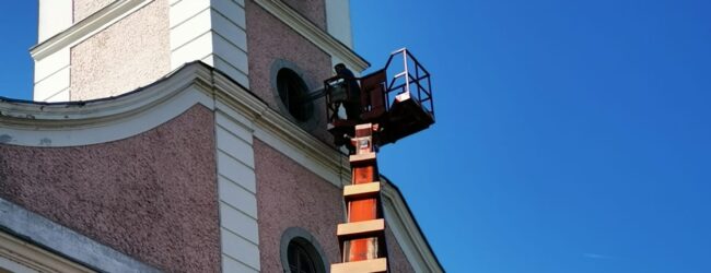 Prijeti li vjernicima u otočkoj crkvi zračenje 5G mreže?