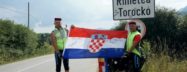 Otočani biciklima iz Like do Rumunjske i Transilvanijskih stijena