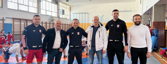 Grad Gospić domaćin pet selekcija Hrvatske hrvačke reprezentacije