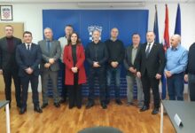 Izaslanstvo Ličko-senjske županije u Ministarstvu hrvatskih branitelja na sastanku s ministrom Tomom Medvedom