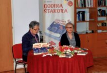 U otočkoj knjižnici predstavljen roman “Godina Štakora” autorice Lee Brezar