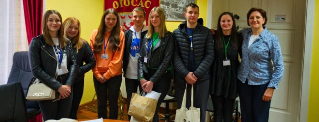 „Akcija za 5!“ u Otočcu okupila zajednicu oko prostora za mlade