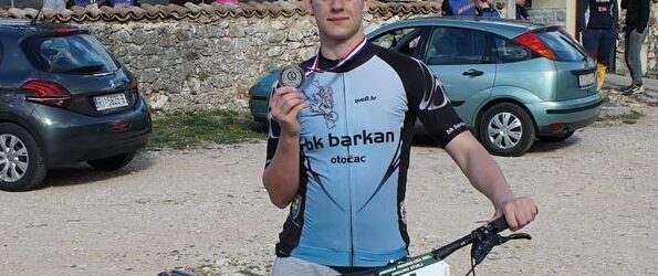 Srebro za Davida Tonkovića na MTB enduro utrci Mirakul liga 2022