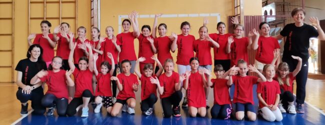 Mlade otočke košarkašice sudjelovale na turniru u Gospiću