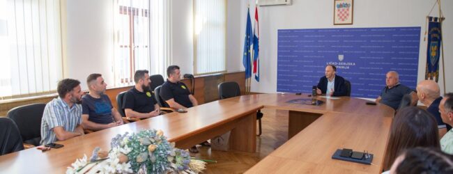 Župan Petry primio predstavnike biciklističkih klubova LSŽ povodom  Svjetskog dana biciklizma