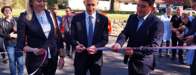 Svečano otvoreno novouređeno parkiralište Doma zdravlja Otočac