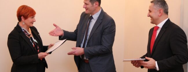 Crvenom križu Otočac zahvalnica za najbolju suradnju s probacijskim službama