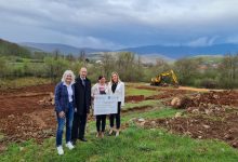 Župan Petry obišao radove na izgradnji dječjeg igrališta u Švici