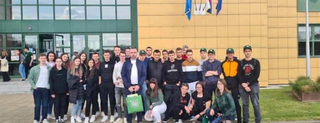 Učenici Srednje škole Otočac u posjeti Fakultetu šumarstva i drvne tehnologije