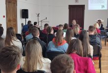 U GPOU Otočac održana festivalska aktivnost „Književnost, jezikoslovlje i glazba u prirodi i društvu“