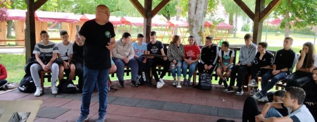 Edukativno predavanje otočkim osnovnoškolcima o Domovinskom ratu