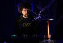 Proslava rođendana Nikole Tesle u Gospiću uz predstavu Janeza Dovča