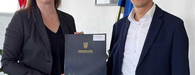 Potpisan ugovor s Ličko-senjskom županijom o financiranju centra za mlade