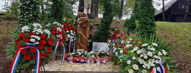 U Grabovcu obilježena 32. obljetnica spomena na ubijenu hrvatsku mladost i najmlađu žrtvu u Domovinskom ratu