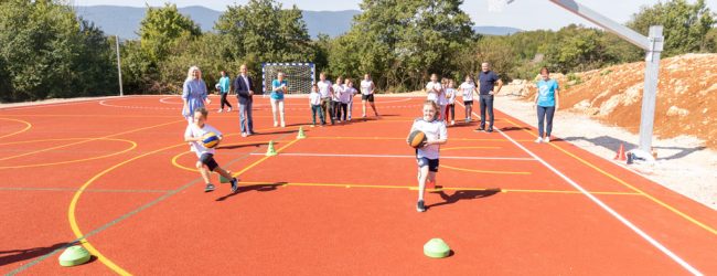 Svečano otvoreno novo dječje igralište u Švici: Investicija u budućnost i razvoj mladih