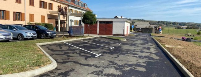 Izgrađeno novo parkiralište za potrebe ambulante Doma zdravlja u Brinju – uloženo 113 tisuća eura