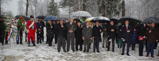 Predsjednik RH Zoran Milanović prisustvovao svečanoj sjednici povodom Dana grada Otočca