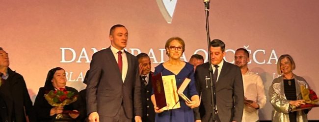 Snježana Jovanić, prof. Srednje škole Otočac dobitnica je medalje Grada Otočca
