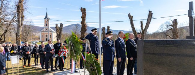 Otkriveno spomen-obilježje u Brlogu: Trajni podsjetnik na žrtvu za slobodu