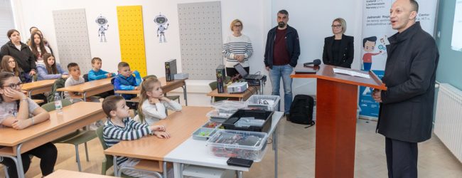 Otvorena proljetna škola robotike u gospićkom KIC-u