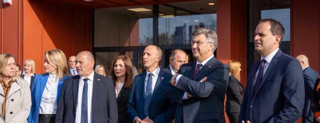 Obilazak povodom svečanog otvorenja zgrade Središnje pismohrane zemljišnih knjiga RH u Gospiću