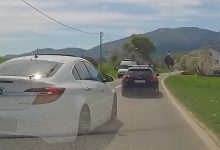 Čudimo se što mladi ginu u prometu. Pogledajte mladoga divljaka u akciji!