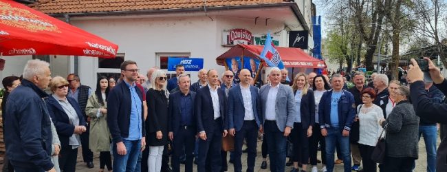U Otočcu HDZ organizirao druženje s građanima