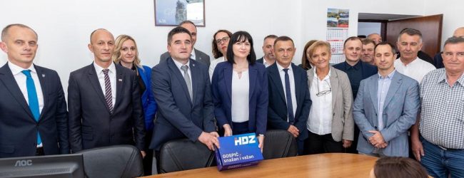 Kandidati HDZ-a Joso Vrkljan i Kristina Prša predali kandidaturu za gradonačelnika i zamjenicu gradonačelnika  Gospića