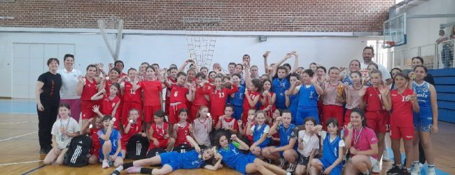 U Otočcu održan 3. turnir košarkašica