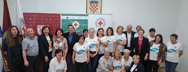 U Otočcu održana prva konferencija za medije projekta – ZAŽELI „OSTAJEM DOMA!“