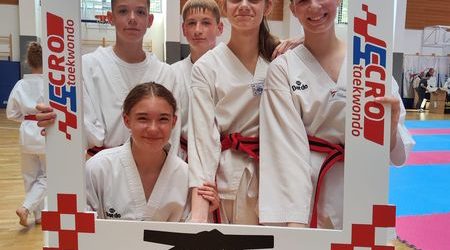 Prvi crni pojasevi u Taekwondo klubu Otočac