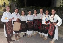 Slunjska večer bećarca: Nagrada za najbolje stihove otišla pjevačkoj skupini HKUD-A “Široka Kula”