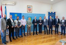 Župan Petry dodijelio Zahvalnice gradonačelnicima i načelnicima za suradnju u mandatu 2021.–2025.